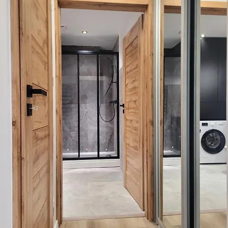 S1 By Quarterstays Business Dist Ac Self Check In * Vilnius